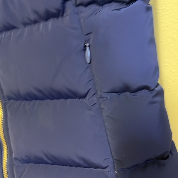 Talbots women’s navy blue puffer vest - Picture 4 of 10